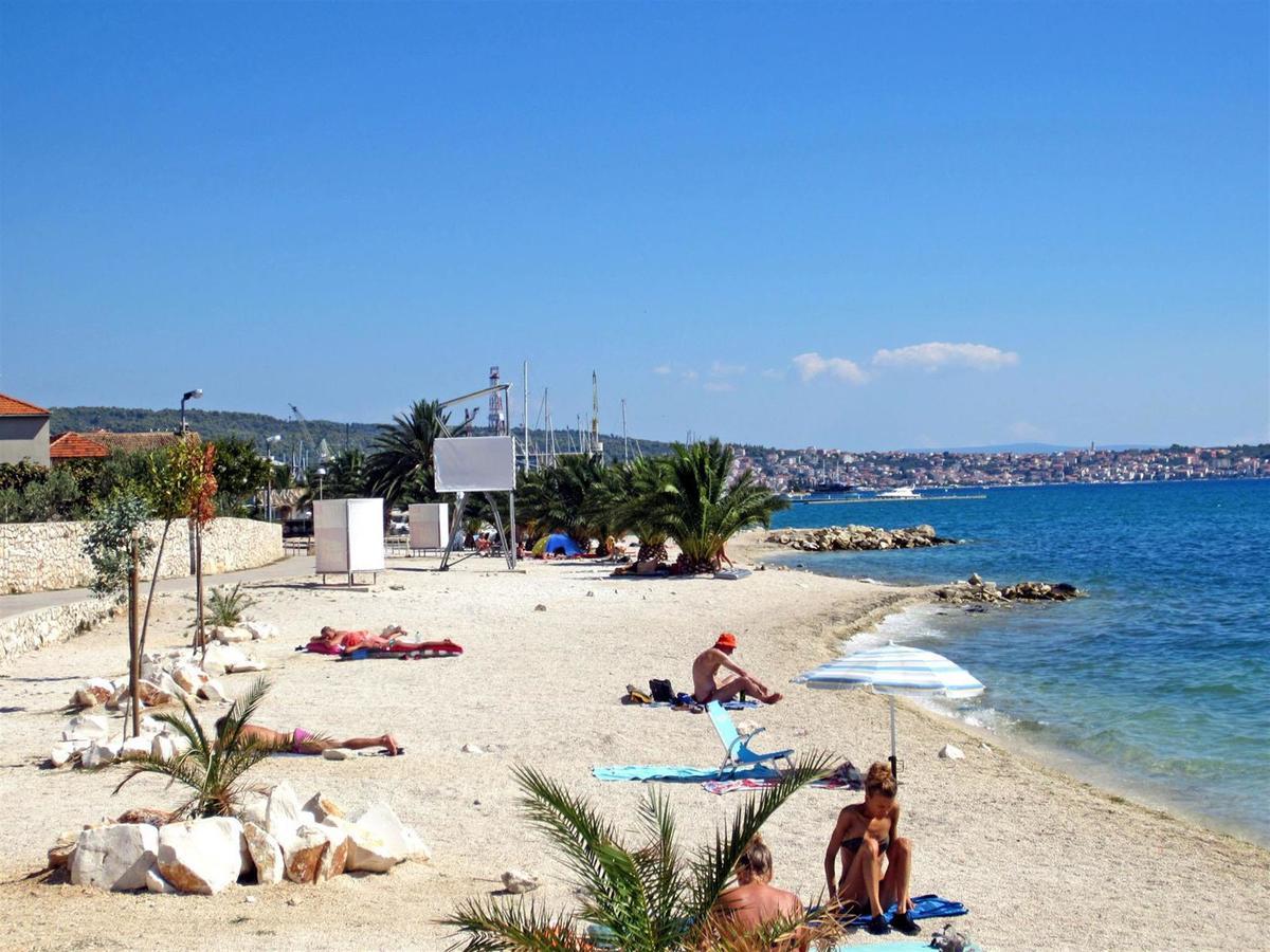 Kaja - Right Next To The Beach Trogir Luaran gambar