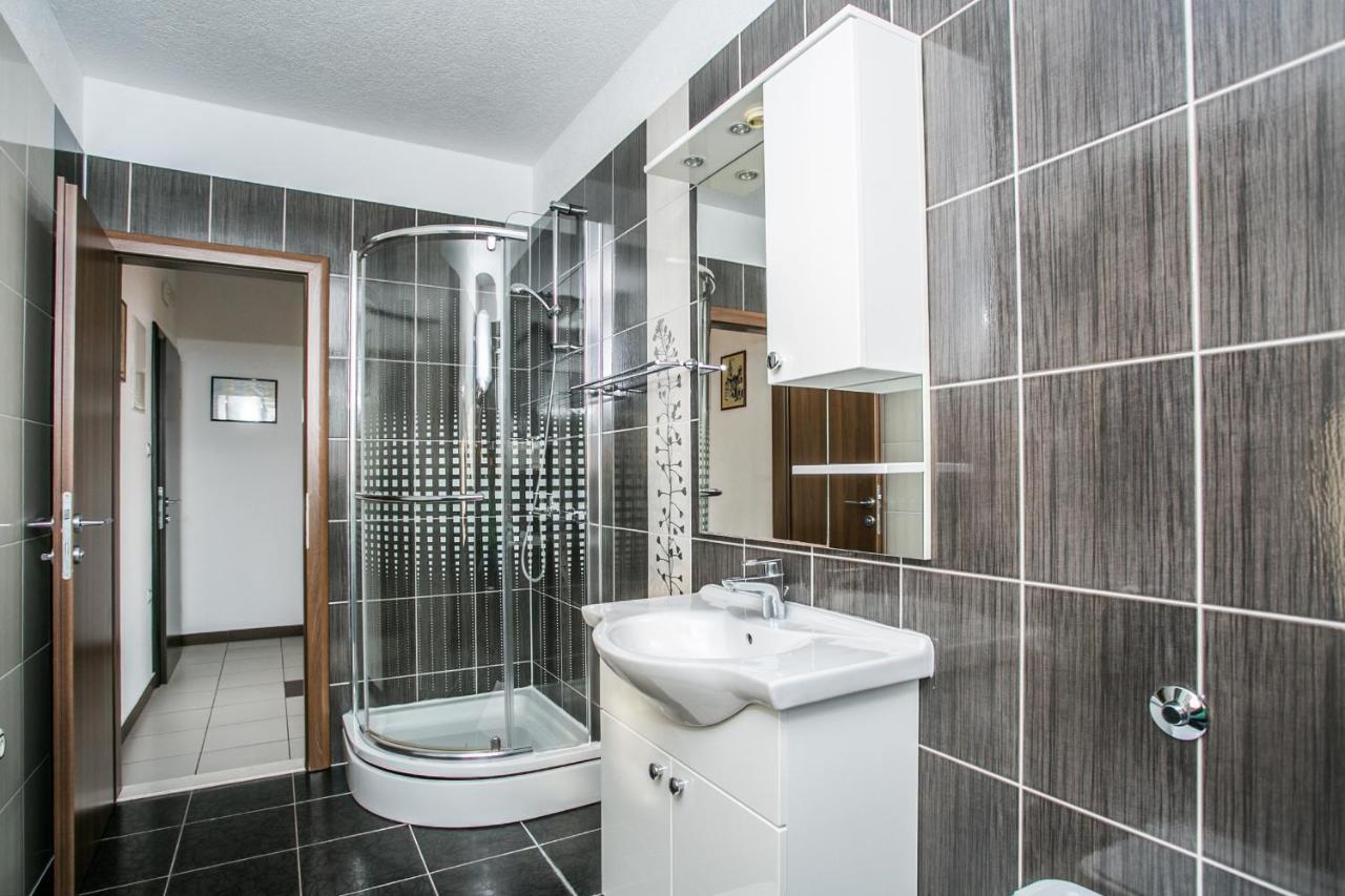 Kaja - Right Next To The Beach Trogir Luaran gambar