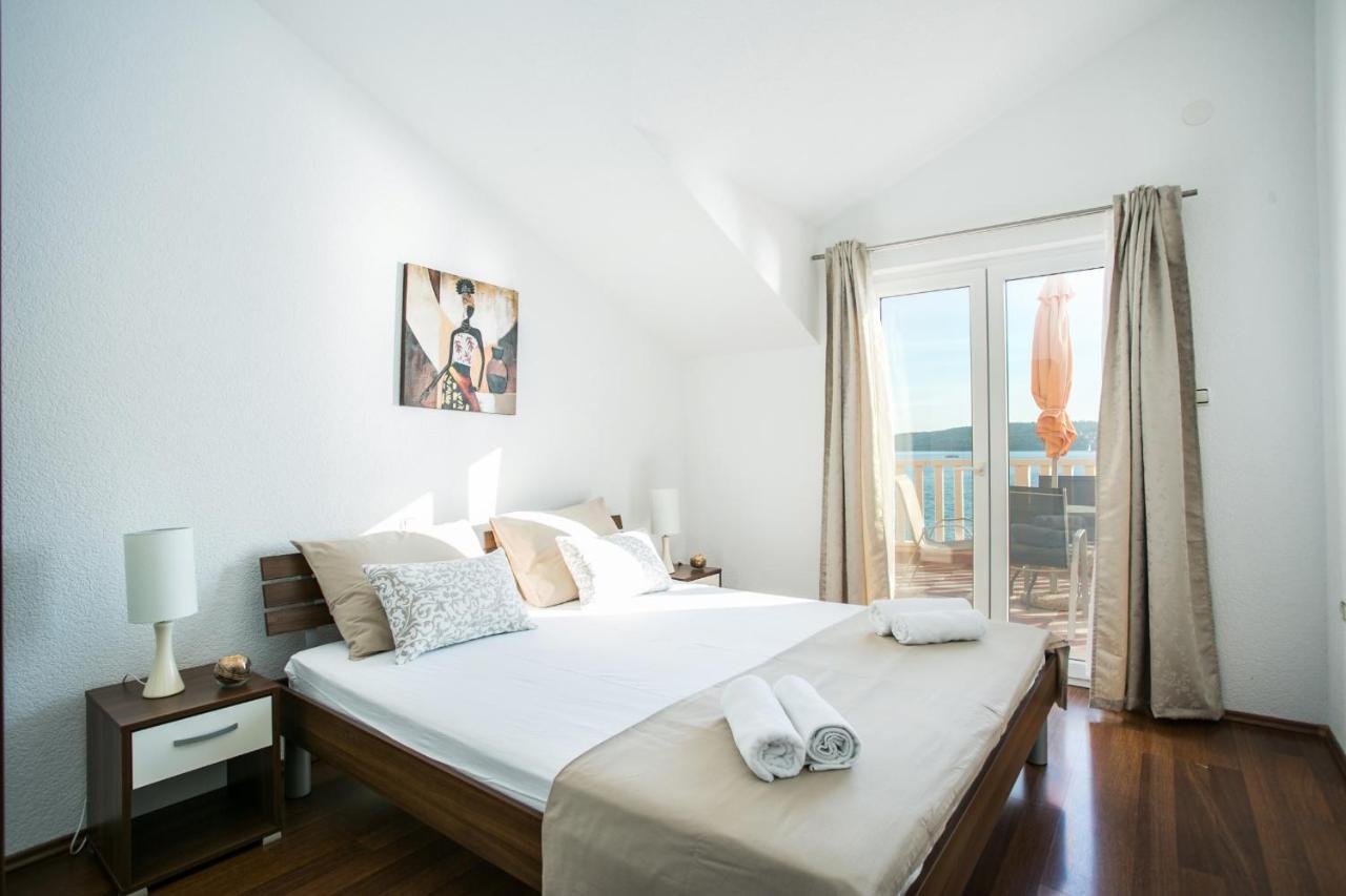 Kaja - Right Next To The Beach Trogir Luaran gambar