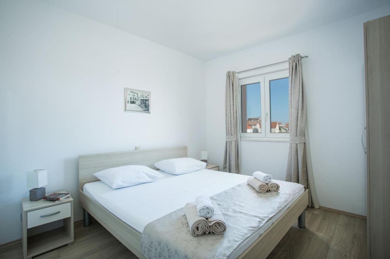 Kaja - Right Next To The Beach Trogir Bilik gambar