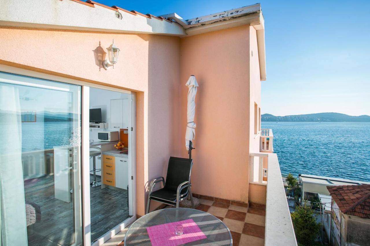 Kaja - Right Next To The Beach Trogir Luaran gambar
