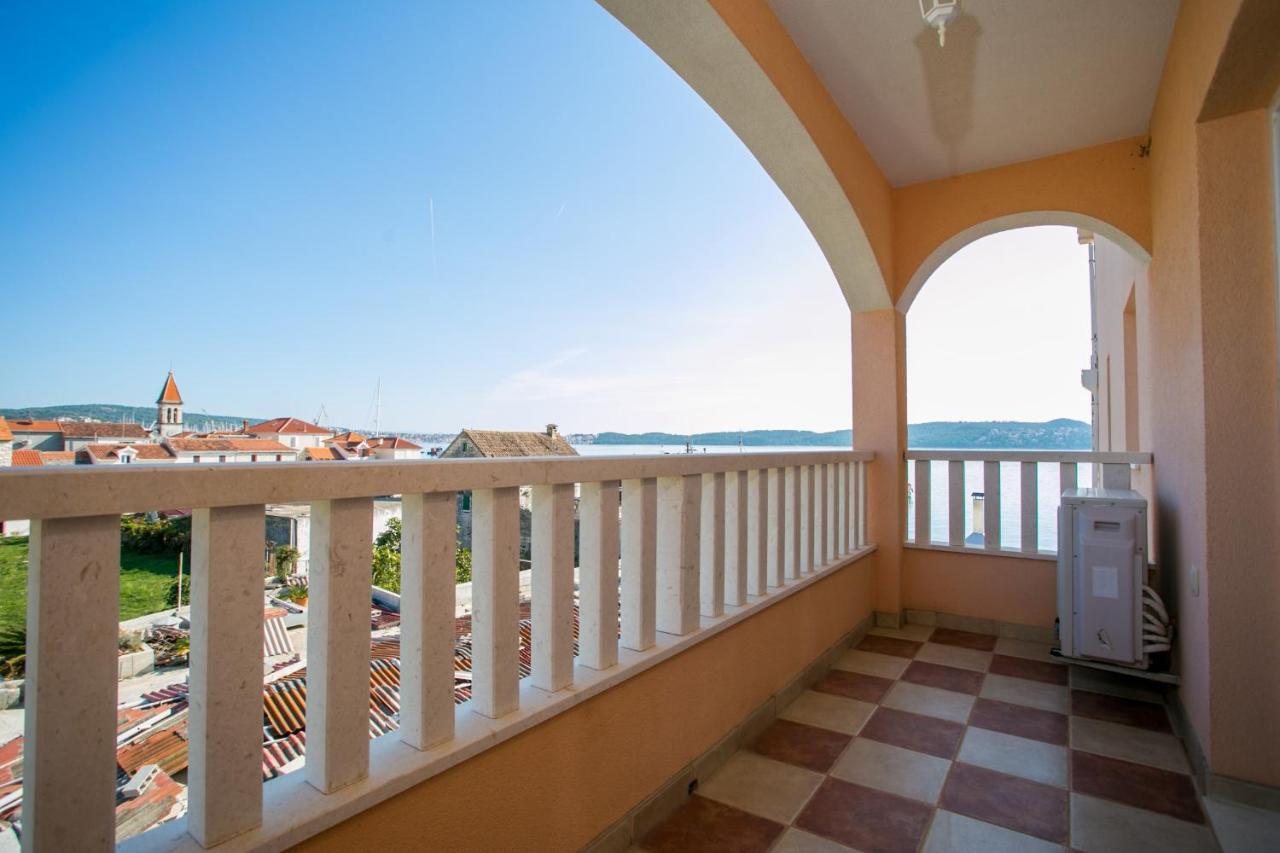 Kaja - Right Next To The Beach Trogir Luaran gambar