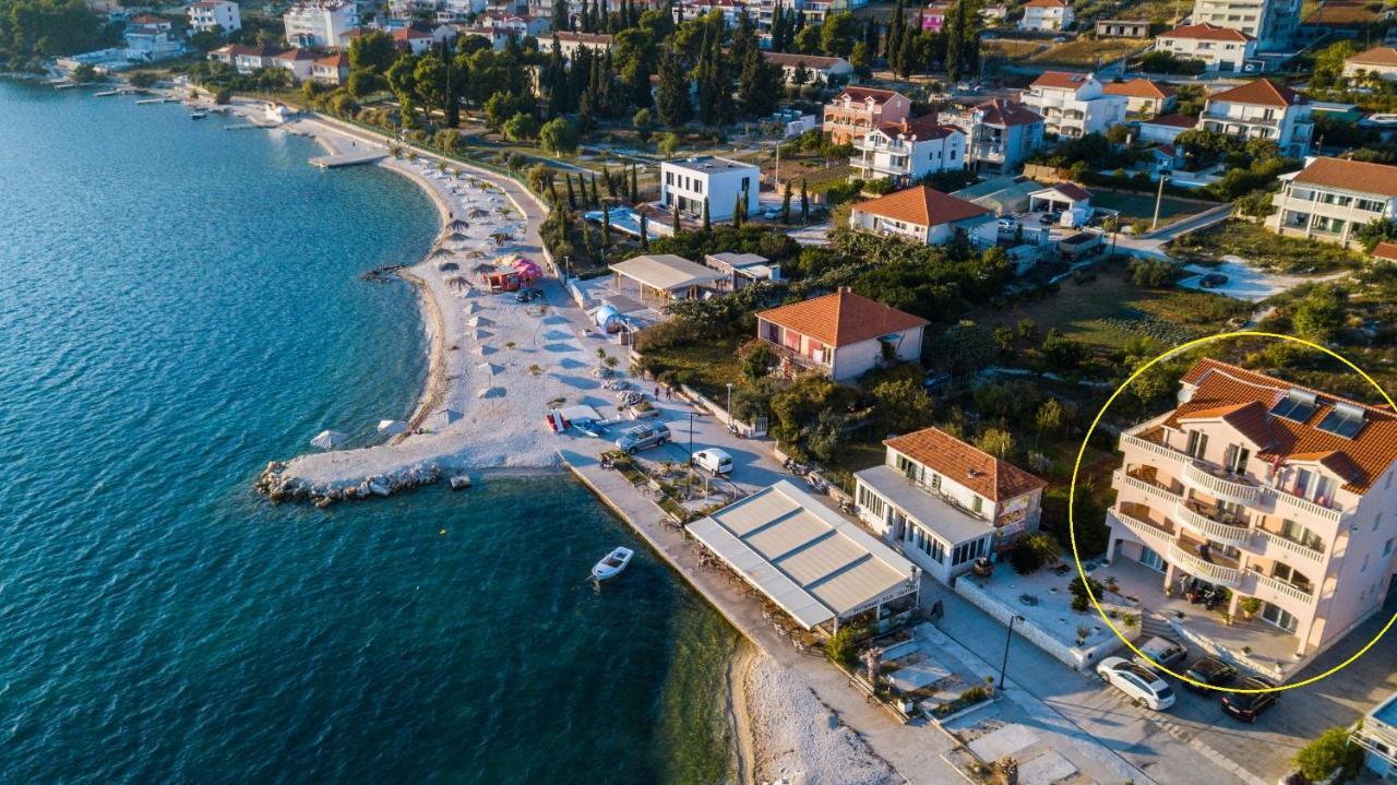 Kaja - Right Next To The Beach Trogir Luaran gambar