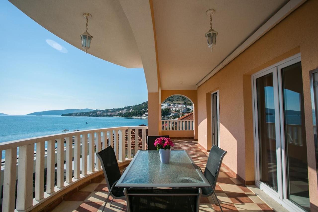 Kaja - Right Next To The Beach Trogir Luaran gambar